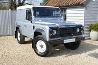 LAND ROVER DEFENDER 90